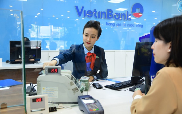 Giao dịch tại ngân hàng VietinBank (ảnh minh họa)