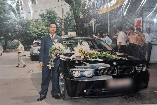Chuyện tình công tử nhà giàu và hot girl, gần 2 thập kỷ trước đã rước dâu bằng xe BMW - Ảnh 3.