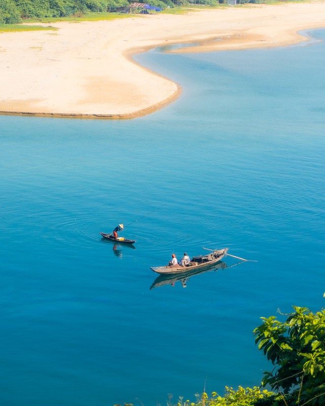 3 vịnh biển đẹp mê hồn tại Việt Nam nằm trong danh sách Câu lạc bộ những vịnh đẹp nhất thế giới - Ảnh 8.