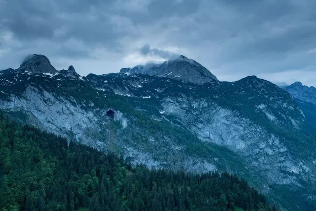 Thế giới của những người khổng lồ băng ẩn mình trên dãy Alps: Đẹp mê đắm lòng người! - Ảnh 8.