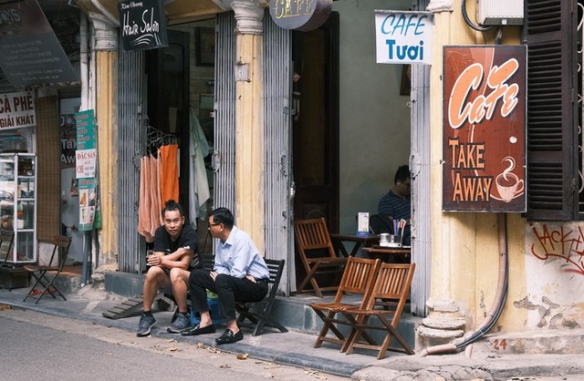 Gió lạnh đầu mùa chạm ngõ Hà Nội khiến ai cũng mê mẩn - Ảnh 8.