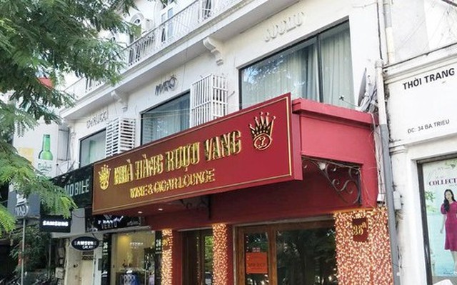 Mặt tiền số 36 Bà Triệu cho thuê làm nhà hàng rượu vang, cửa hàng điện thoại... Ảnh chụp ngày 7/10/2022.
