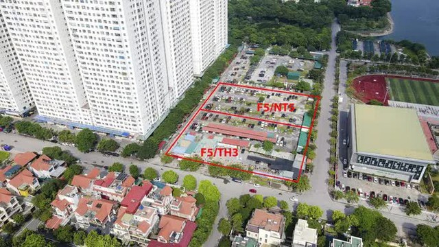 Bên trong những lô đất quây tôn 20 năm mà Hà Nội quyết đòi để xây trường có gì? - Ảnh 2. Bên trong những lô đất quây tôn 20 năm mà Hà Nội quyết đòi để xây trường có gì? - Ảnh 2.