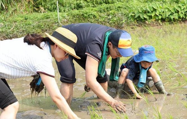 Người mẹ từ chối cho bạn mượn 60 triệu đồng và bài học dạy con đáng suy ngẫm - Ảnh 1.