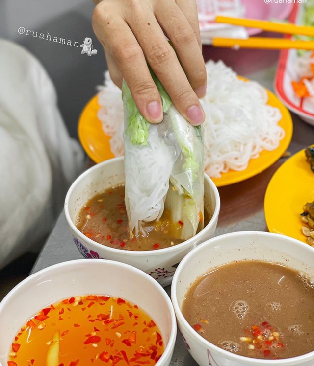 What dishes are worth trying at the famous Phan Xich Long food court in Ho Chi Minh City?  - Photo 14.