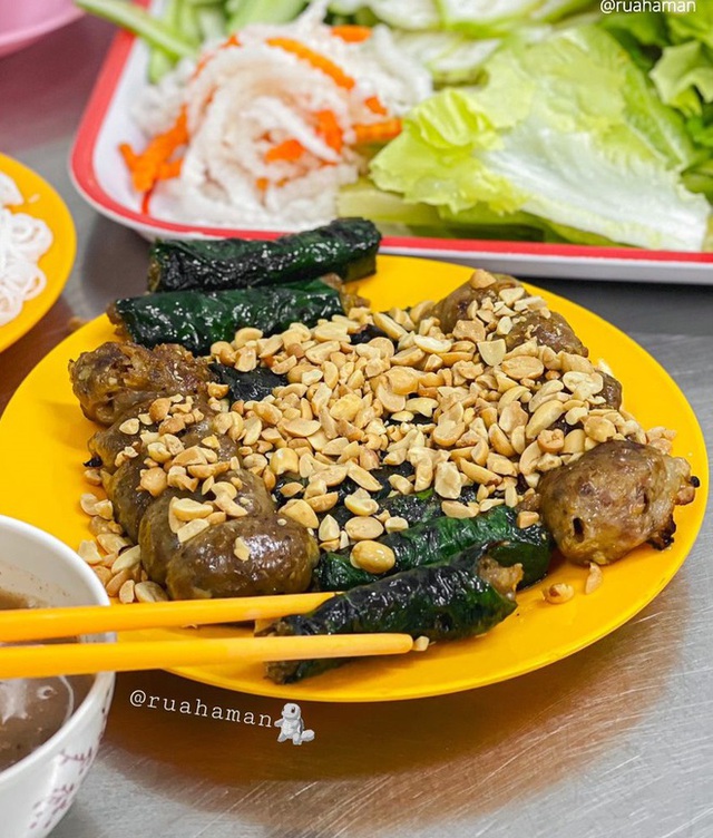 What dishes are worth trying at the famous Phan Xich Long food court in Ho Chi Minh City?  - Photo 13.