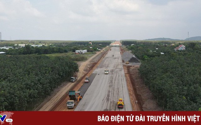 Cao tốc Phan Thiết - Dầu Giây có chiều dài gần 100km, từ Bình Thuận đến Đồng Nai. (Ảnh: TTXVN)