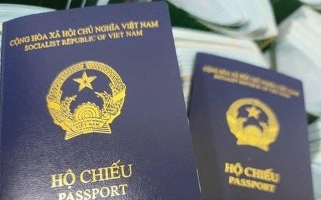 Hộ chiếu mới có bìa xanh tím than
