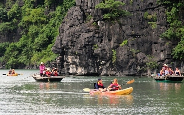 Sau hơn 2 năm bị ảnh hưởng của dịch COVID-19, ngành du lịch Quảng Ninh đã có mức tăng trưởng ấn tượng với những con số “thần kỳ” mà trước đó tưởng như rất khó để chạm đến