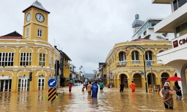 Phuket của Thái Lan trải qua đợt lũ lụt tồi tệ nhất trong 30 năm - Ảnh 1.