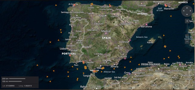 Hàng chục tàu chở LNG tắc nghẽn ngoài khơi châu Âu giữa khủng hoảng năng lượng - Ảnh 2.