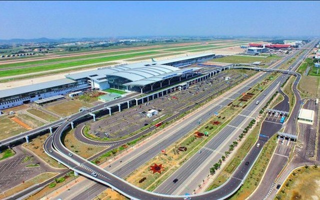 Sân bay Nội Bài sẽ đạt 50 triệu khách vào năm 2030. Chính phủ tính tới việc nghiên cứu xây dựng sân bay thứ 2 sớm, trong đó vị trí là vấn đề thu hút sự quan tâm đặc biệt.