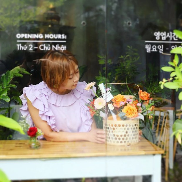 The pubs have gardens filled with flower scents to score points with women on the occasion of October 20 - Photo 18.
