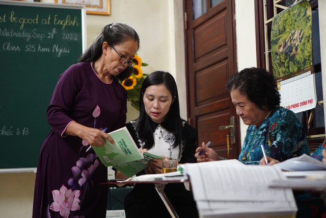 Thăm lớp học tiếng Anh đặc biệt của các cụ già ở Hà Nội - Ảnh 6.