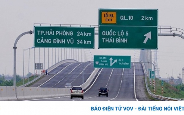 Cao tốc Hà Nội- Hải Phòng dài hơn 105km, đưa vào khai thác từ năm 2015 và là tuyến cao tốc hiện đại nhất Việt Nam hiện nay.