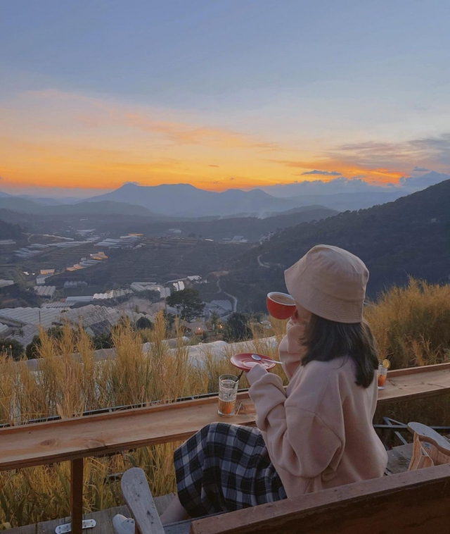 Entering the list of the most romantic destinations in the world, what experiences does Da Lat have worth trying?  - Photo 11.