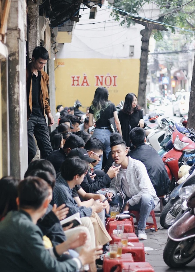 3 hàng quán có tuổi đời lên đến 100 năm ở Hà Nội, không chỉ nức tiếng tại quê nhà mà còn vang danh quốc tế - Ảnh 6.