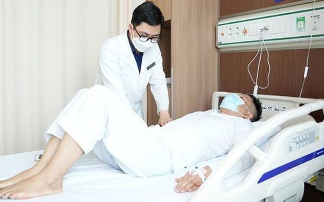 Đi khám vì đau mạn sườn và sốt rét, bệnh nhân phát hiện 'thủ phạm' không ngờ trong gan