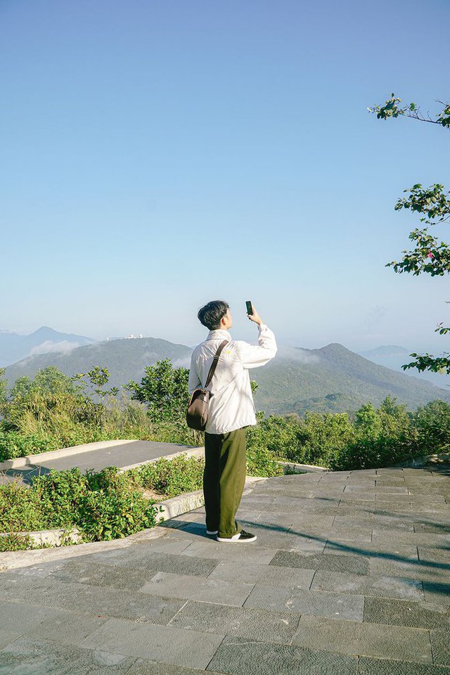  Khám phá bán đảo Sơn Trà - “lá phổi xanh” của Đà Nẵng với loạt điểm đến hoang sơ, đẹp mãn nhãn - Ảnh 3.
