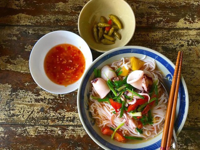 Phu Yen squid vermicelli: The frugal taste makes people's hearts flutter - Photo 3.