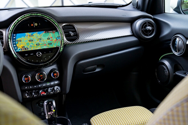Khám phá Mini Cooper S 5-Cửa Resolute Edition giá 2,3 tỷ đồng - Ảnh 3.