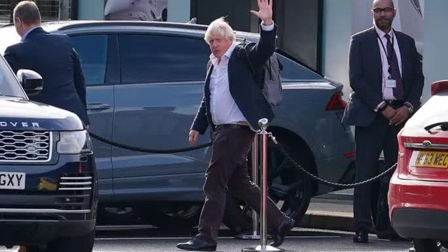 Vì sao ông Boris Johnson vội vã trở về rồi lại vội vã chia tay?