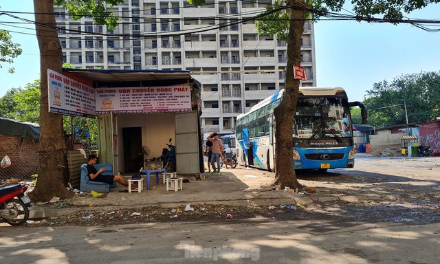 Cận cảnh khu ký túc xá nghìn tỷ bỏ hoang giữa Thủ đô thành nơi làm gara ôtô - Ảnh 10.