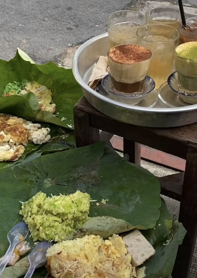 Experience Hanoi's autumn causing fever in Ho Chi Minh City: Young people invite each other to buy sticky rice and go to a cafe to sip - Photo 15.
