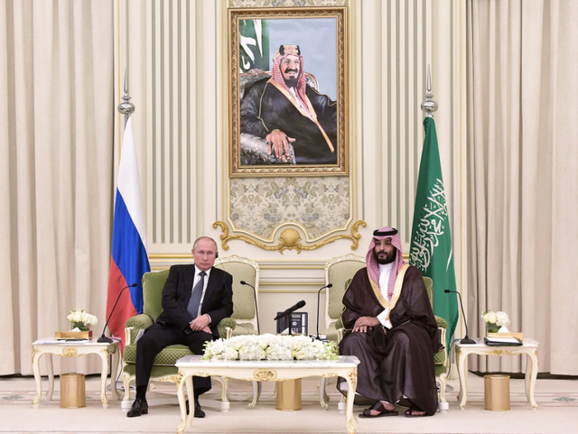 Sự đổ bể của ‘thỏa thuận dầu bí mật’ giữa Mỹ và Ả Rập Xê-út - Ảnh 4.