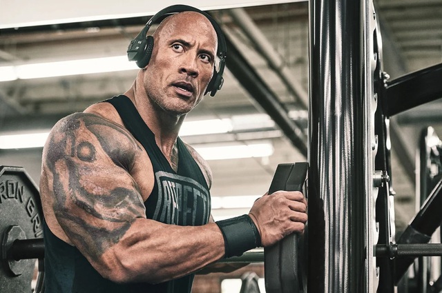 The harsh diet and exercise regimen of muscle hero The Rock: Waking up at 4am to eat 7 meals, consuming twice as many calories as normal people - Photo 1.