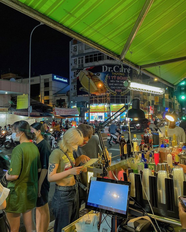 4 famous night food areas in Ho Chi Minh City with recent emerging dishes - Photo 4.