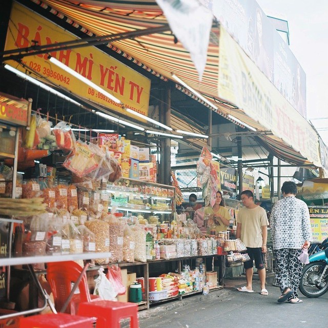 4 famous night food areas in Ho Chi Minh City with recent emerging dishes - Photo 1.