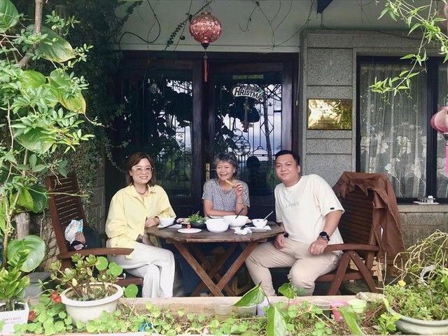 Da Lat has a restaurant like no other: No menu, if you want to eat something, the owner will cook it herself - Photo 20.