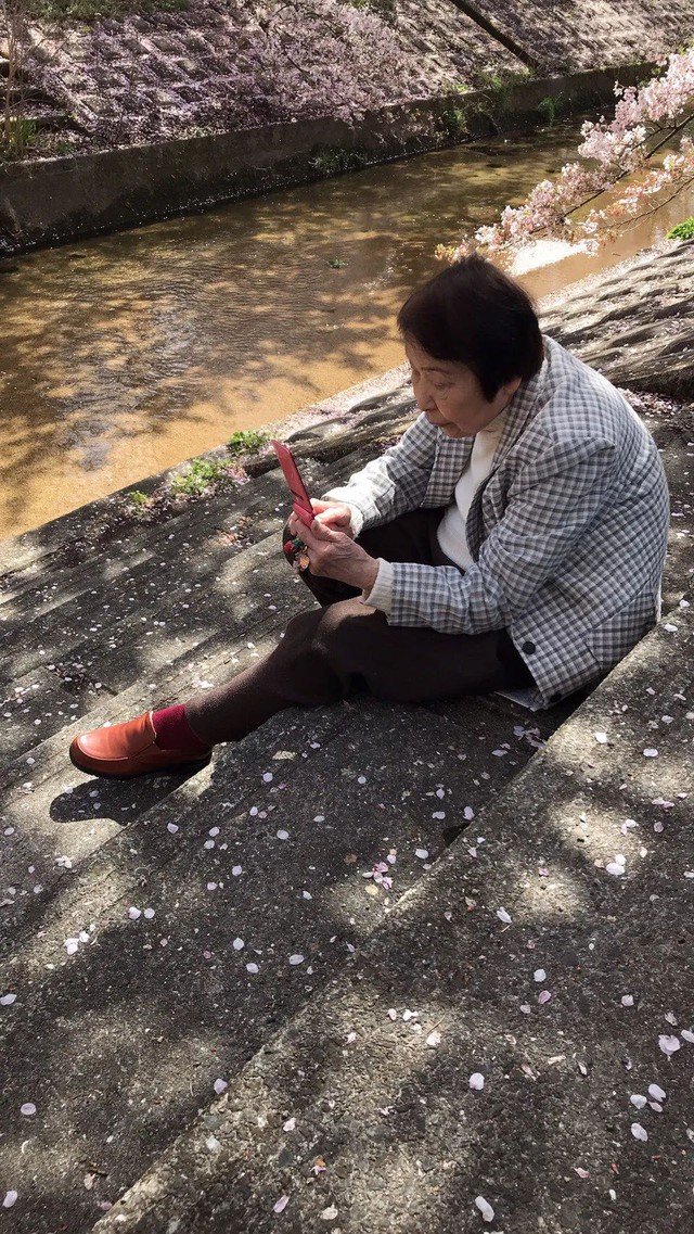 近 100 歲的日本女性熱衷於創作撕貼畫，在全國各地舉辦展覽——照片 14。