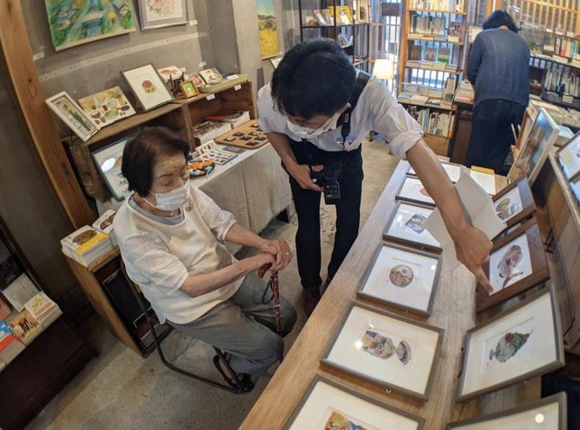 近 100 歲的日本女性熱衷於創作撕貼畫，在全國各地舉辦展覽——照片 11。