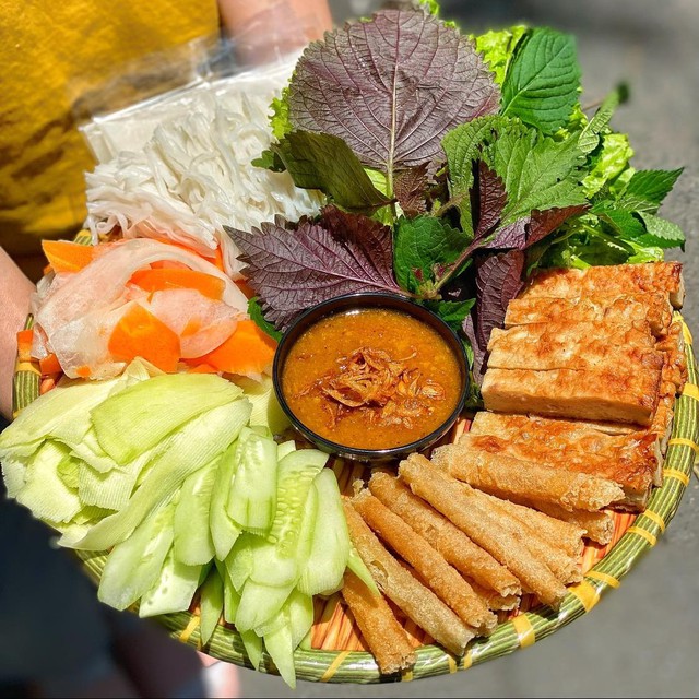 Lượn quanh Hà Nội, thưởng thức 1001 món ăn đặc sản từ các tỉnh thành Việt Nam - Ảnh 20.