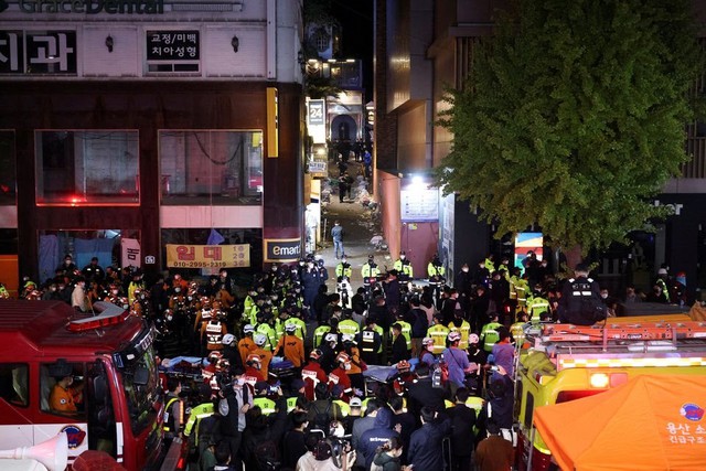Lời kể người thoát chết sau thảm kịch giẫm đạp đêm Halloween giữa thủ đô Seoul làm 149 người thiệt mạng - Ảnh 3.