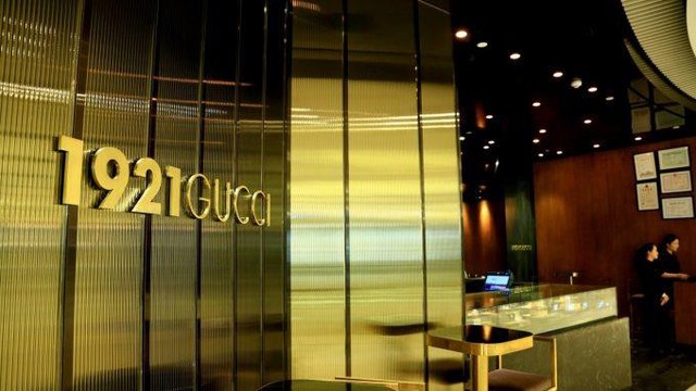 Đến cả Gucci, Dior cũng mở nhà hàng, quán cafe: Giá cả đắt đỏ, mời toàn đầu bếp bậc thầy và luôn kín chỗ - Ảnh 1.