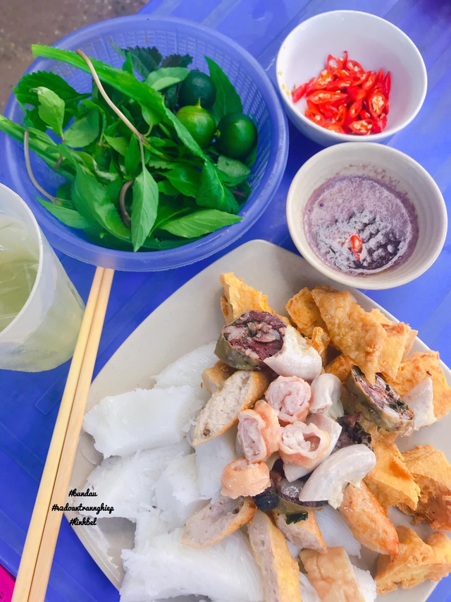 The old vermicelli with shrimp paste is located in the heart of Hanoi's old town - Photo 17.