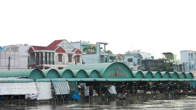 Khám phá nét đặc sắc riêng của 5 chợ nổi nức tiếng miền Tây - Ảnh 14.