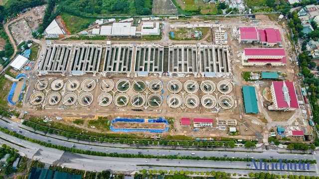 Nhà máy xử lý nước thải hơn 800 triệu USD ở Hà Nội ra sao sau 6 năm thi công? - Ảnh 2.