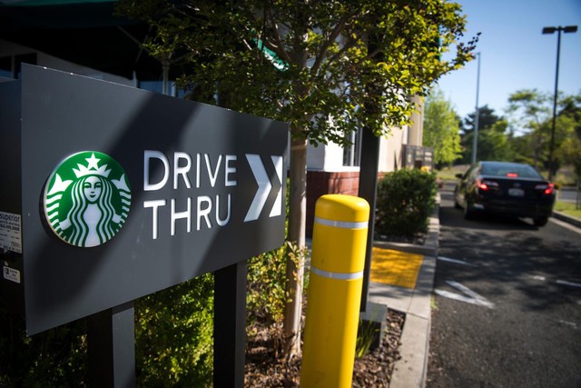 Kế hoạch khiến đối thủ sợ Starbucks: Mở 2.000 cửa hàng mới, giảm thời gian pha chế từ 87 giây còn 36 giây - Ảnh 3.