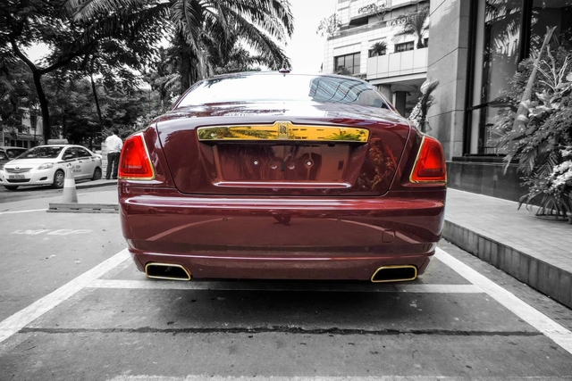Đấu giá Rolls-Royce mạ vàng gắn liền tên tuổi ông Trịnh Văn Quyết: Khởi điểm 10 tỷ, cọc 2 tỷ, xem xe ở Hà Nội - Ảnh 7.
