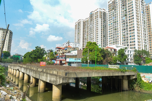  Hà Nội: Cầu L3 bắc qua sông Lừ gần 10 năm chưa hoàn thiện - Ảnh 4.