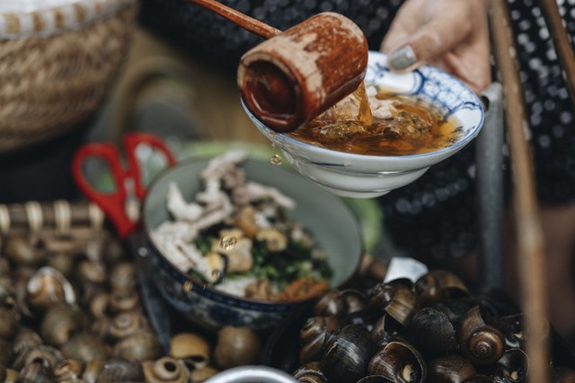 How is the noodle shop in Hanoi that was introduced by chef Anthony Bourdain on CNN TV now?  - Photo 15.