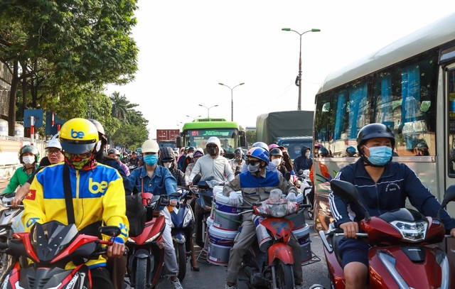 Phường đông dân nhất Hà Nội, gấp đôi một thành phố vùng cao - Ảnh 7.
