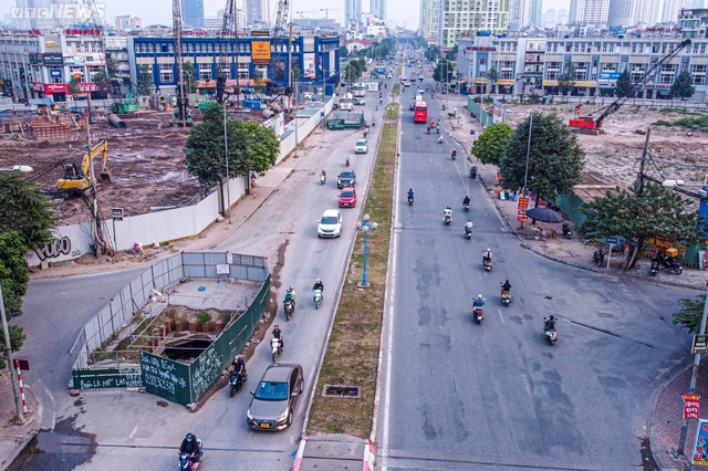 Cận cảnh đường 300m ở Hà Nội cõng 9 lô cốt bỏ hoang - Ảnh 1.