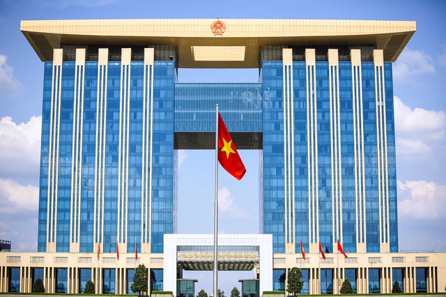 So độ ‘khủng của những trung tâm hành chính nghìn tỷ trên khắp Việt Nam - Ảnh 3.