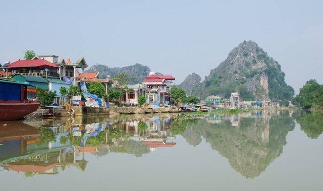 Kenh Ga floating village - a picture of a peaceful and beautiful river that few people know in Ninh Binh - Photo 2.