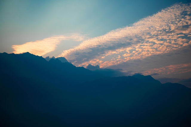 The wedding at the height of 1600m above sea level is splendid and elegant in the sunset in Sapa - Photo 7.